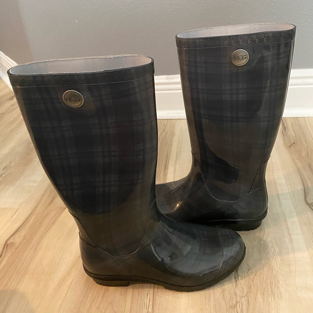 Ugg Shayne Tall Rain Boot Women’s Size 6